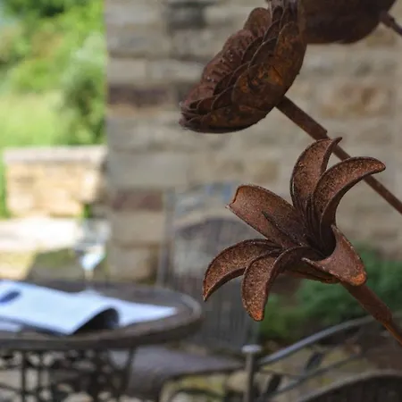 Nyaraló La Cour Pavee *