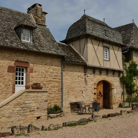 La Cour Pavee Holiday home Sebrazac