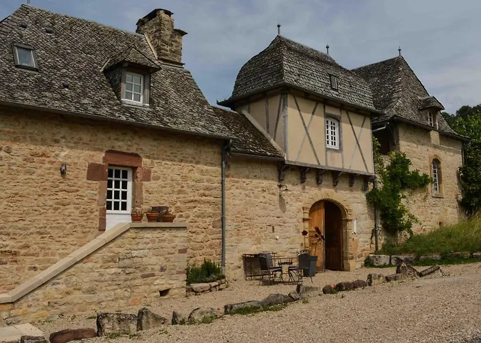 La Cour Pavee Feriehus Sebrazac