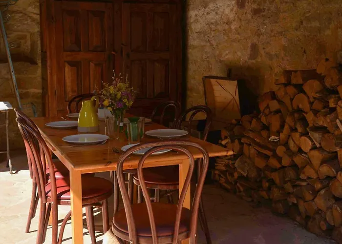 La Cour Pavee * Sebrazac