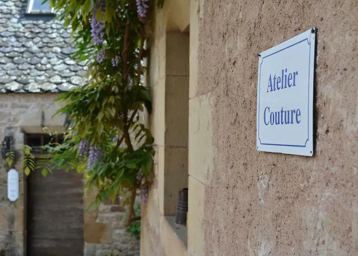 La Cour Pavee Feriehus Sebrazac